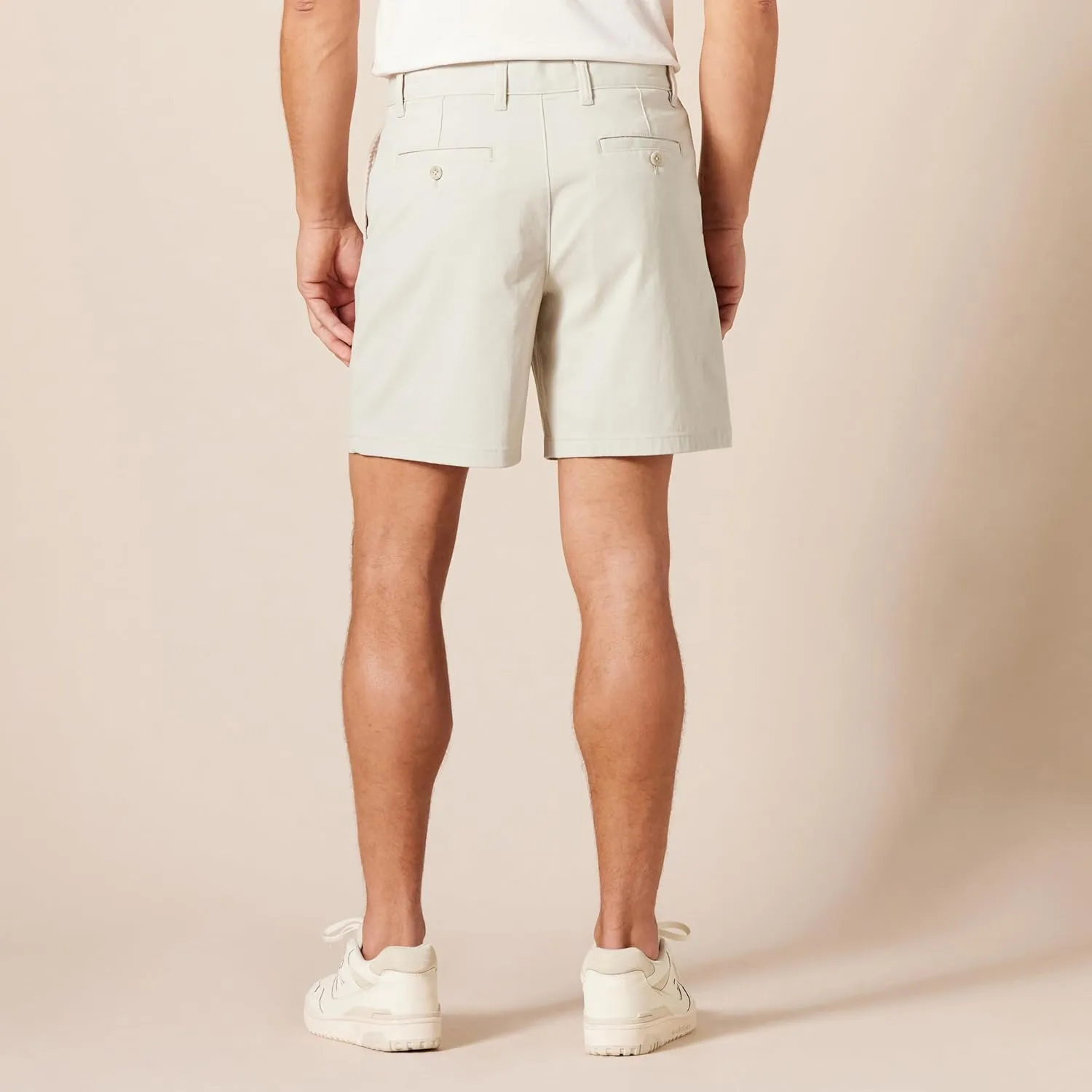Amazon Essentials Men's Classic-Fit 7" Comfort Stretch Chino Short